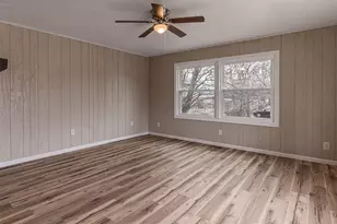 2803 Fairview Ave, Rockford, IL 61101 - Photo 2