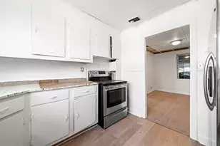 1884 Will James Rd, Rockford, IL 61109 - Photo 8