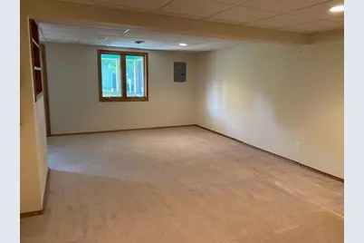 1911 Mustang Court, Freeport, IL 61032 - Photo 8