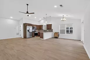 301 W South St, Durand, IL 61024 - Photo 10