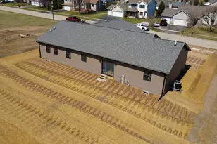 542 Heritage Dr, Stillman Valley, IL 61084 - Photo 4