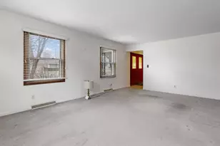 1726 Williamsbug Rd, Rockford, IL 61107 - Photo 12