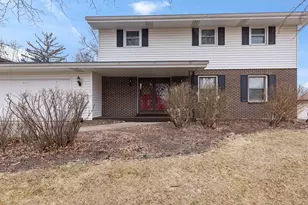 1726 Williamsbug Rd, Rockford, IL 61107 - Photo 1