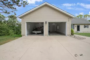 9109 S Hanover Hill Rd, Hanover, IL 61041 - Photo 32