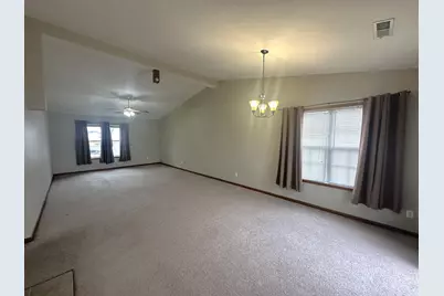 410 Pine White Road, Roscoe, IL 61073 - Photo 16