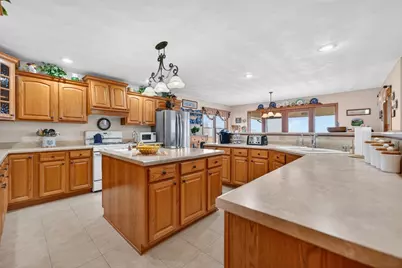 10023 Auburn Road, Winnebago, IL 61088 - Photo 18