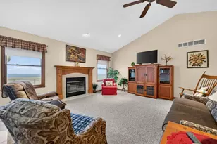 10023 Auburn Rd, Winnebago, IL 61088 - Photo 16