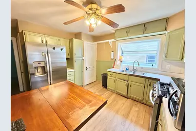 1506 Victoria Avenue, Rockford, IL 61102 - Photo 8