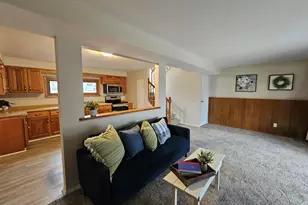 808 Crest View Trail, Byron, IL 61010 - Photo 8