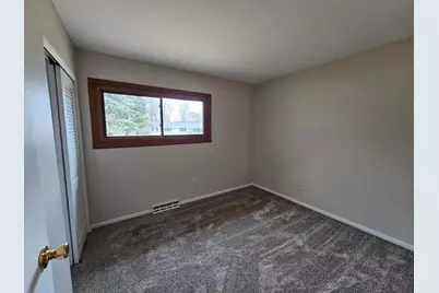 808 Crest View Trail, Byron, IL 61010 - Photo 14