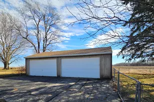 4696 Palmerstone Rd, Rockford, IL 61102 - Photo 6