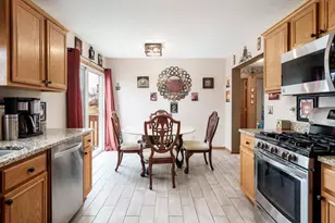 5209 Grand Cape Rd, Rockford, IL 61109 - Photo 16