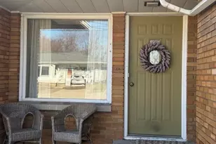 2430 8th St, Peru, IL 61354 - Photo 4