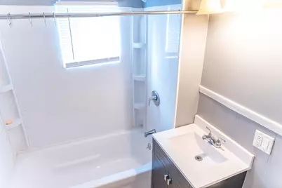 302 E Prospect Terrace, Freeport, IL 61032 - Photo 10