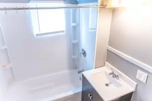 302 E Prospect Terrace, Freeport, IL 61032 - Photo 10