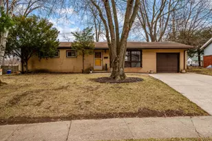 1420 Notre Dame Rd, Rockford, IL 61103 - Photo 2