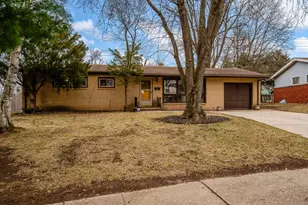 1420 Notre Dame Rd, Rockford, IL 61103 - Photo 1