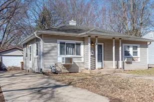 2107 22nd St, Rockford, IL 61108 - Photo 2