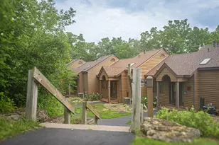 33 Creekwood Ln, Galena, IL 61036 - Photo 2