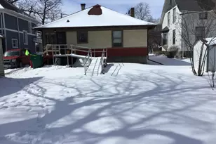 906 Somonauk St, Sycamore, IL 60178 - Photo 6