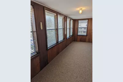 837 W Stephenson Street, Freeport, IL 61032 - Photo 2