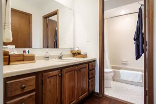 1570 Featherstone Rd, Rockford, IL 61107 - Photo 32