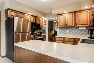 1570 Featherstone Rd, Rockford, IL 61107 - Photo 24