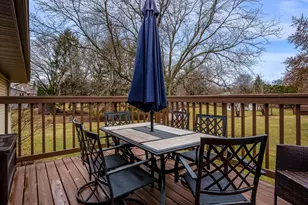 1570 Featherstone Rd, Rockford, IL 61107 - Photo 6