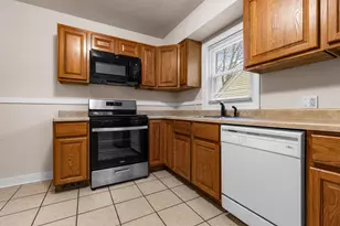 1615 Warren Rd, Rockford, IL 61108 - Photo 2