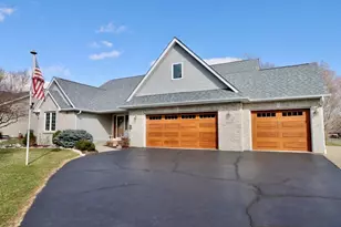 10107 Atwood Rd, Roscoe, IL 61073 - Photo 2