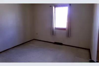 2115 Cimarron Drive, Freeport, IL 61032 - Photo 12