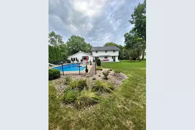 676 Sioux Drive, Freeport, IL 61032 - Photo 2