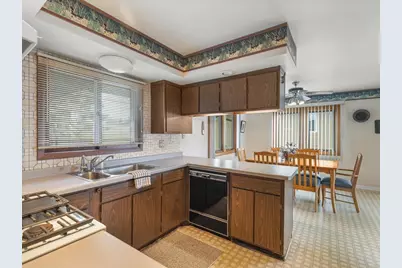 840 Breckenboro Drive, Lake Summerset, IL 61019 - Photo 18