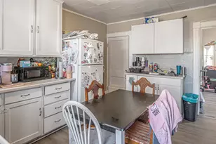 1126 16th Ave, Rockford, IL 61104 - Photo 8