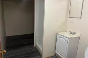 1027 S Chicago Ave, Freeport, IL 61032 - Photo 6