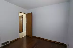 1308 19th St, Rockford, IL 61104 - Photo 8