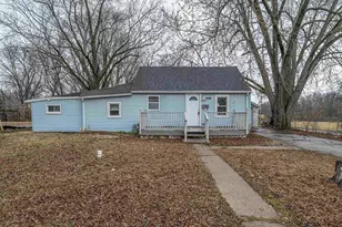 3911 Delaware St, Rockford, IL 61102 - Photo 2