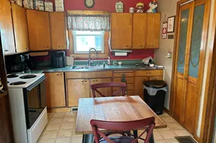 303 S Freedom St, Lena, IL 61048 - Photo 2