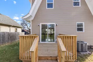 1425 Green St, Rockford, IL 61102 - Photo 18