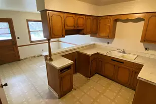 2221 Denver Dr, Rockford, IL 61108 - Photo 6