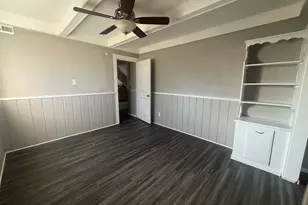 1470 S Demeter Dr, Freeport, IL 61032 - Photo 10