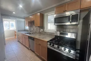 1470 S Demeter Dr, Freeport, IL 61032 - Photo 4