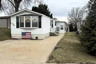 1206 Spring Cir, Belvidere, IL 61008 - Photo 1