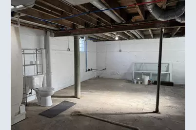 816 W Pleasant Street, Freeport, IL 61032 - Photo 38