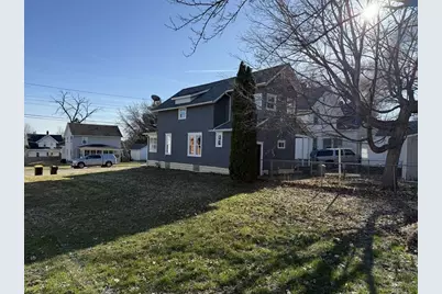 816 W Pleasant Street, Freeport, IL 61032 - Photo 8