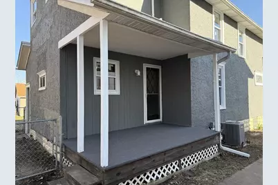 816 W Pleasant Street, Freeport, IL 61032 - Photo 4