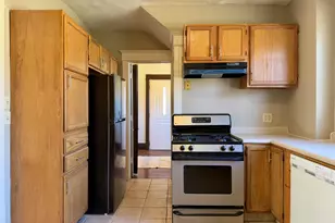 2226 10th St, Rockford, IL 61104 - Photo 6