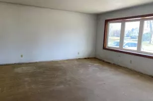 2135 13th St, Peru, IL 61354 - Photo 6