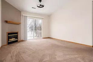 2530 Edgewood Dr, Beloit, WI 53511 - Photo 6