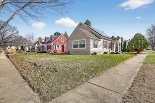 1704 22nd St, Rockford, IL 61108 - Photo 2